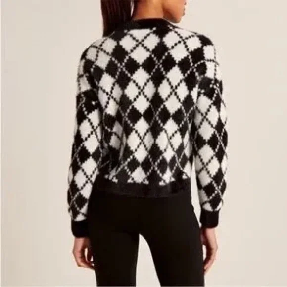 Abercrombie & Fitch Fuzzy Argyle Sweater - Women’s Small - Picture 11 of 11